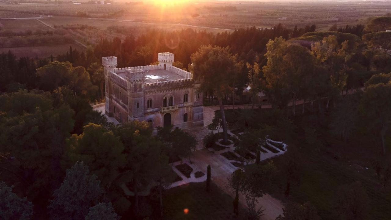 Hotel Castle Elvira Trepuzzi Exterior foto