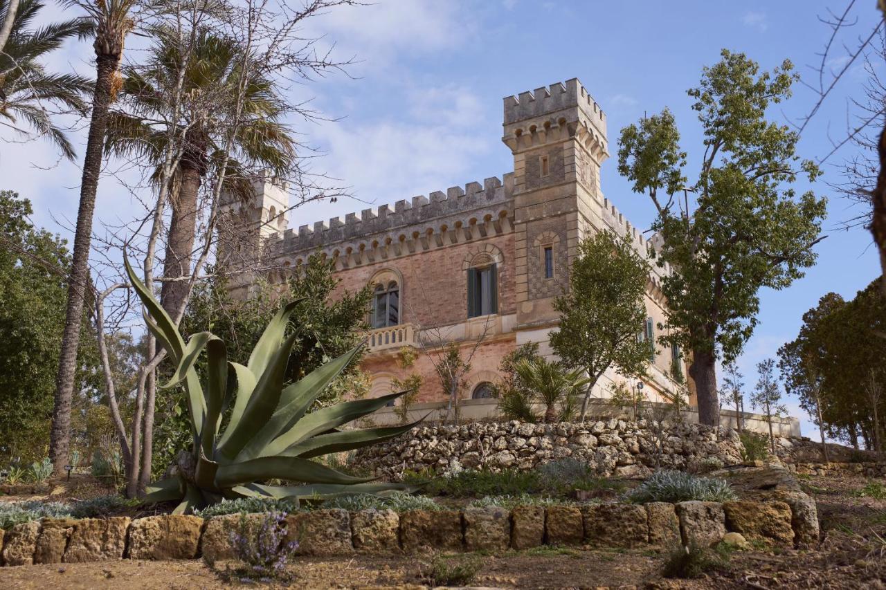 Hotel Castle Elvira Trepuzzi Exterior foto